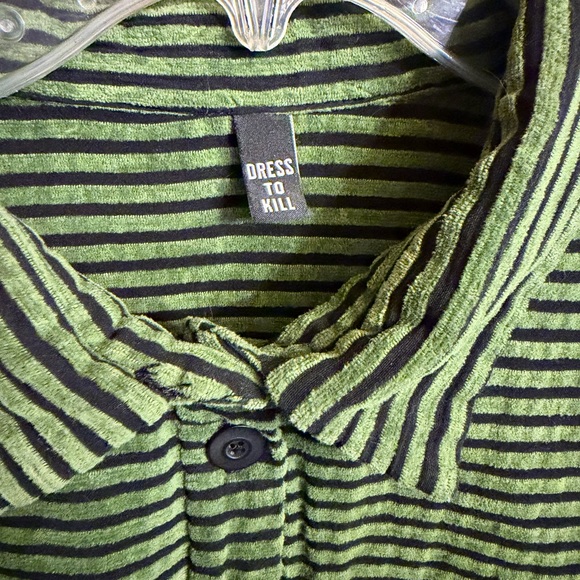 Dress To Kill | Lagenlook One Size Oversized Striped Button Up Shirt - Picture 11 of 12